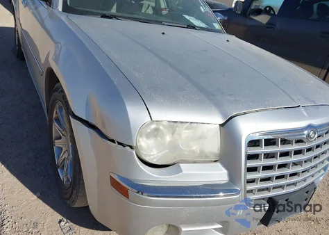 2005 Chrysler 300C from USA, damaged, VIN 2C3JA63H85H170880
